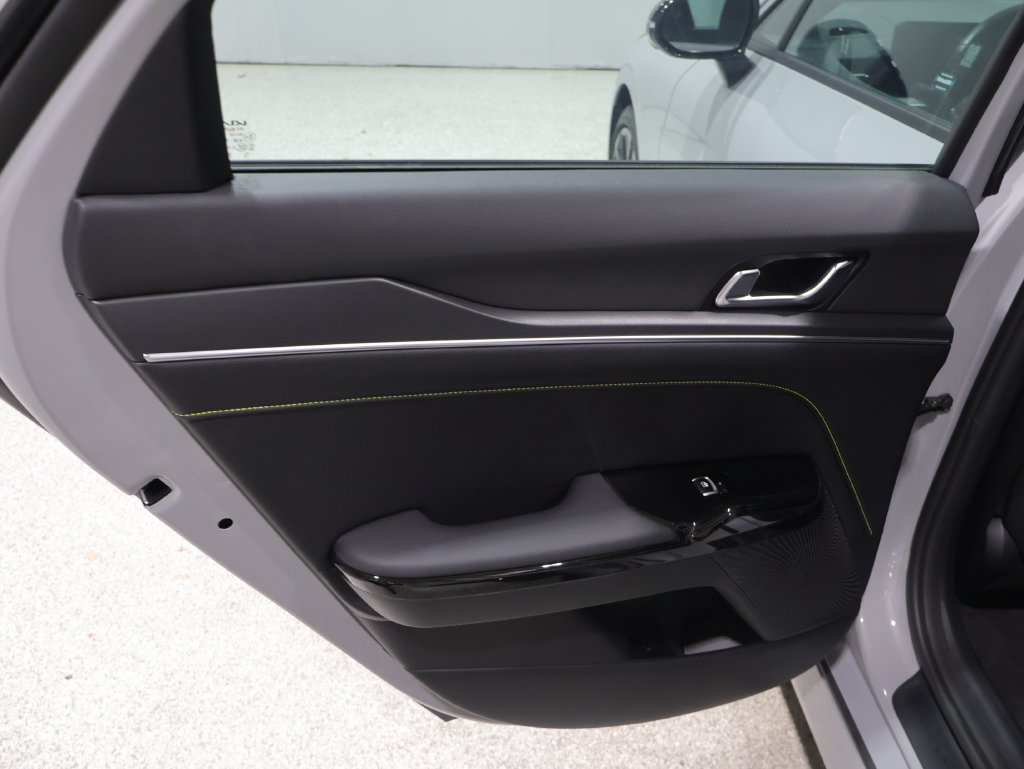 Used 2025 Kia K5 GT w/ GT1 Package FWD image 18