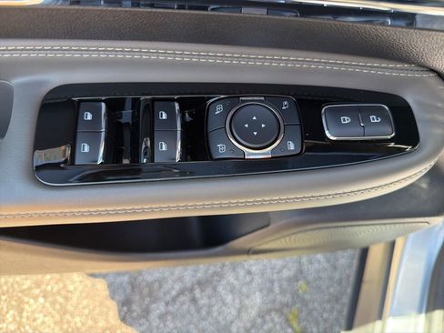 Used 2023 Lincoln Corsair AWD w/ Equipment Group 101A image 18
