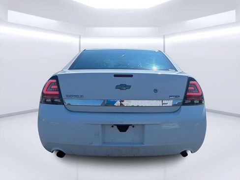 Used 2010 Chevrolet Impala Police FWD image 4