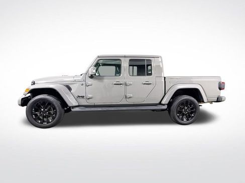 Used 2022 Jeep Gladiator Overland image 4