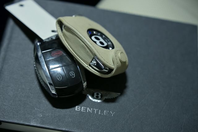 Used 2024 Bentley Flying Spur V8 AWD/4WD image 65