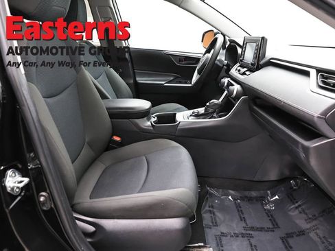 Used 2022 Toyota RAV4 LE image 24