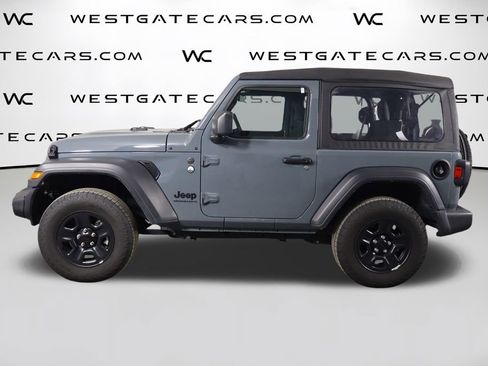 Used 2025 Jeep Wrangler Sport AWD/4WD image 5