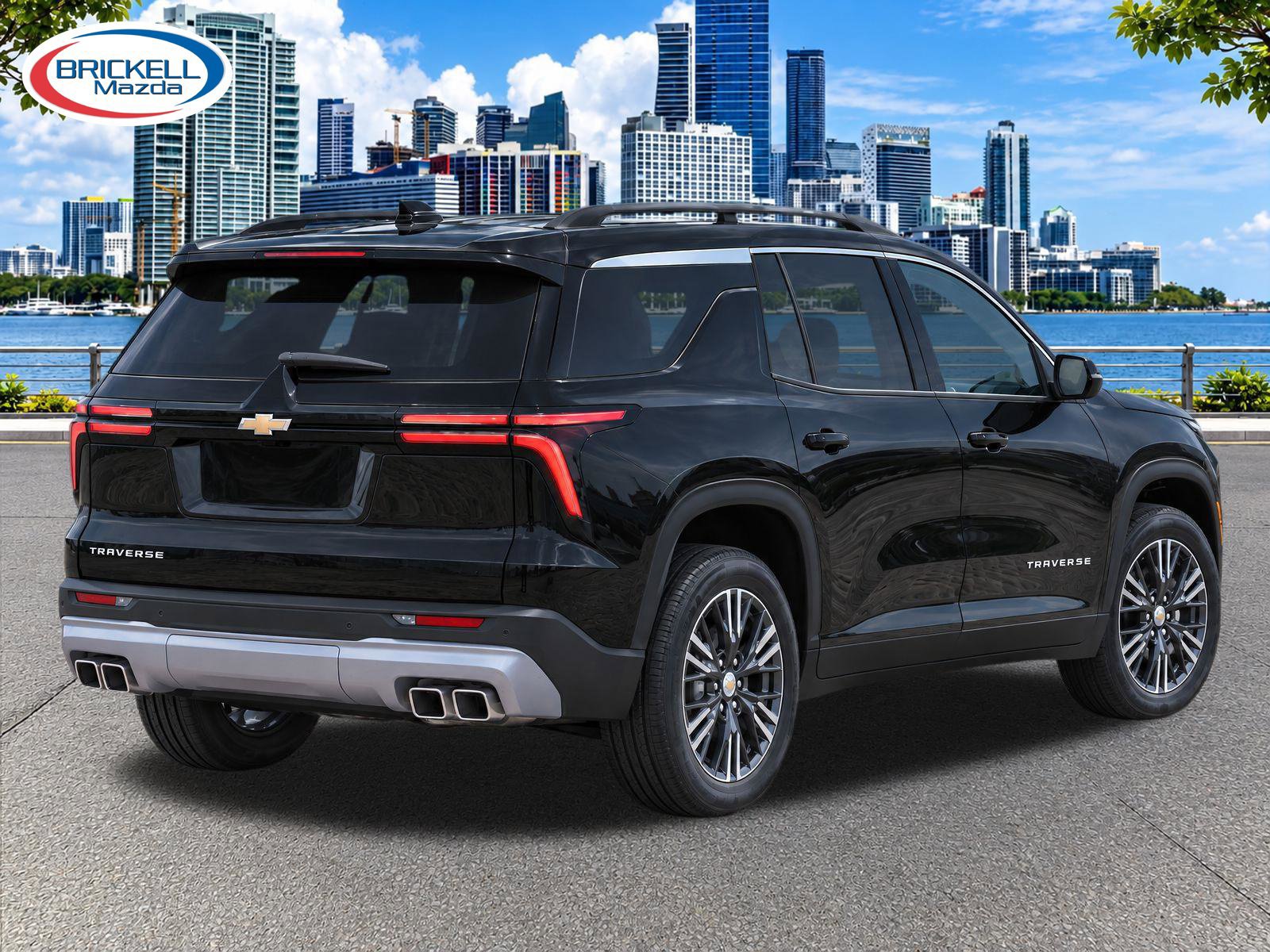 Used 2025 Chevrolet Traverse LT FWD image 4