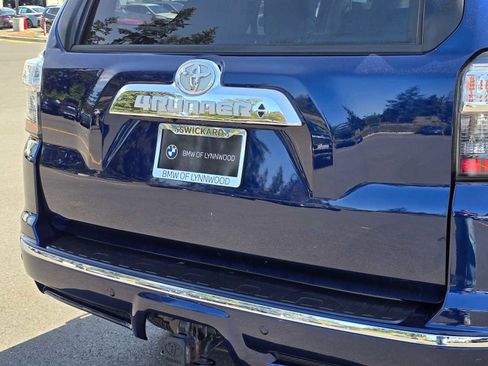 Used 2018 Toyota 4Runner Limited AWD/4WD image 13