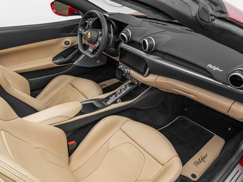 Certified 2020 Ferrari Portofino Base image 44
