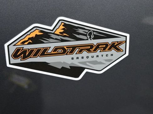 Used 2023 Ford Bronco Wildtrak image 29