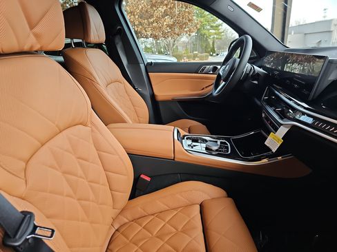 New 2026 BMW X5 xDrive50e w/ M Sport Package image 10