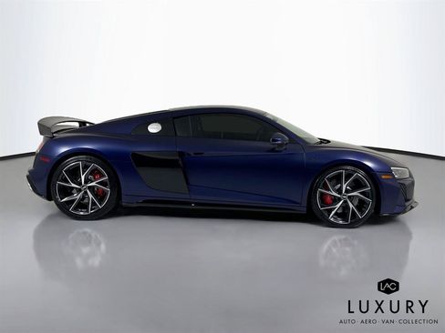 Used 2021 Audi R8 V10 w/ Premium Package RWD image 5