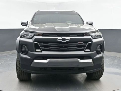 Used 2023 Chevrolet Colorado Trail Boss w/ Technology Package AWD/4WD image 3