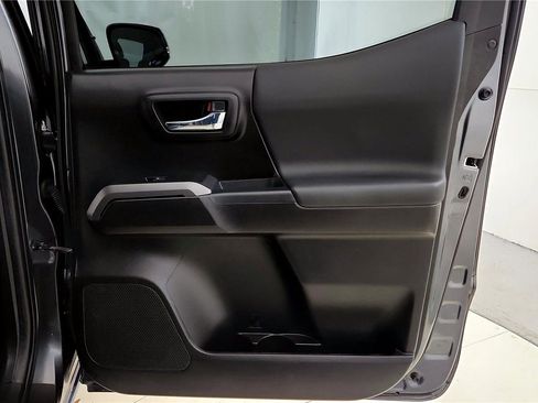 Used 2023 Toyota Tacoma TRD Off-Road image 27