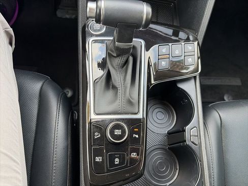 Used 2023 Kia Sportage SX image 19