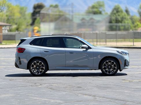 Used 2025 BMW X3 xDrive30 w/ Premium Package AWD/4WD image 4
