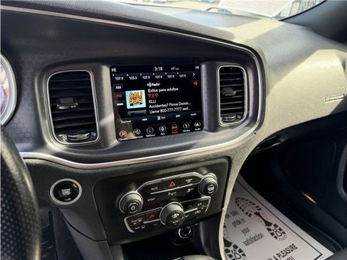 Used 2018 Dodge Charger R/T image 39
