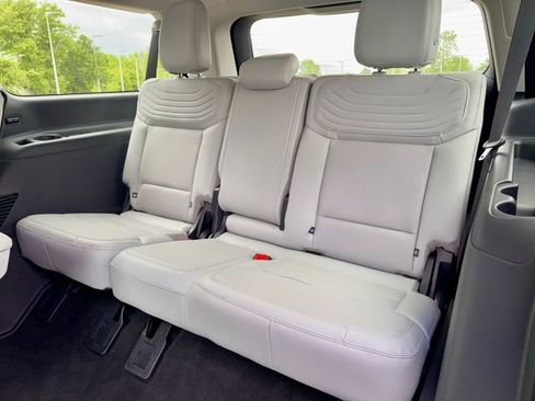 New 2026 Ford Expedition Max Platinum AWD/4WD image 12