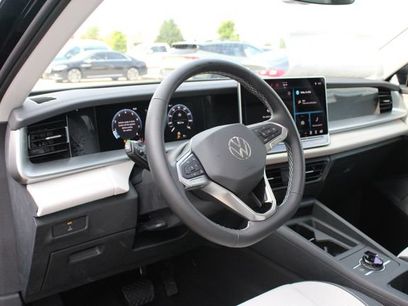 New 2026 Volkswagen Tiguan SE