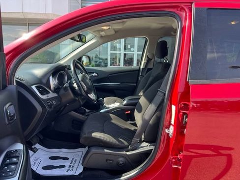 Used 2020 Dodge Journey SE w/ SE Popular Equipment Group FWD image 9