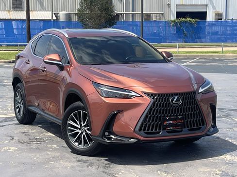 Used 2025 Lexus NX 250 FWD w/ Cold Area Package image 3