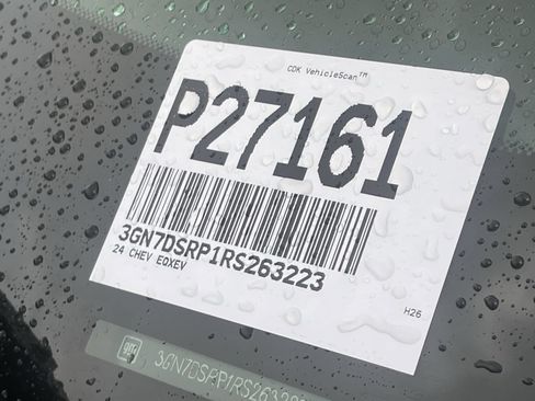Certified 2024 Chevrolet Equinox EV RS FWD image 12