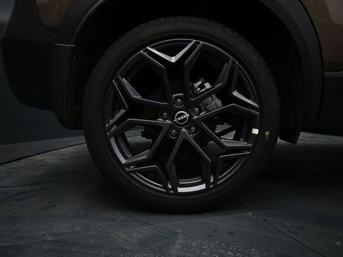 New 2026 Nissan Kicks SR w/ Cold Weather Package AWD/4WD image 10