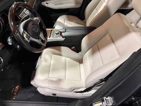 Used 2016 Mercedes-Benz E 350 4MATIC Sedan image 18