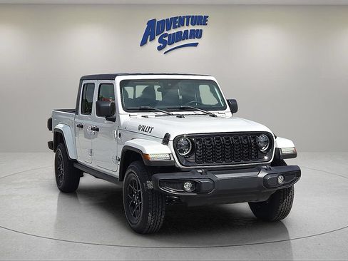 Used 2024 Jeep Gladiator Sport AWD/4WD image 1