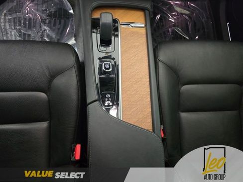 Used 2023 Volvo XC90 B6 Plus w/ Protection Package Premier AWD/4WD image 14