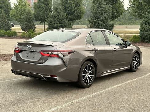 Used 2021 Toyota Camry SE FWD image 21