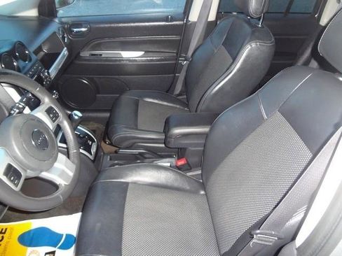 Used 2017 Jeep Compass Latitude image 16