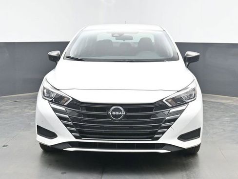 Used 2023 Nissan Versa S FWD image 3