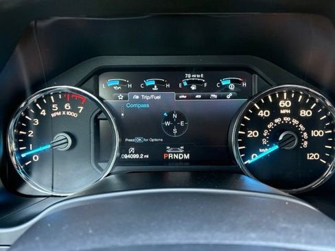 Used 2018 Ford F150 Platinum w/ Equipment Group 701A Luxury AWD/4WD image 15