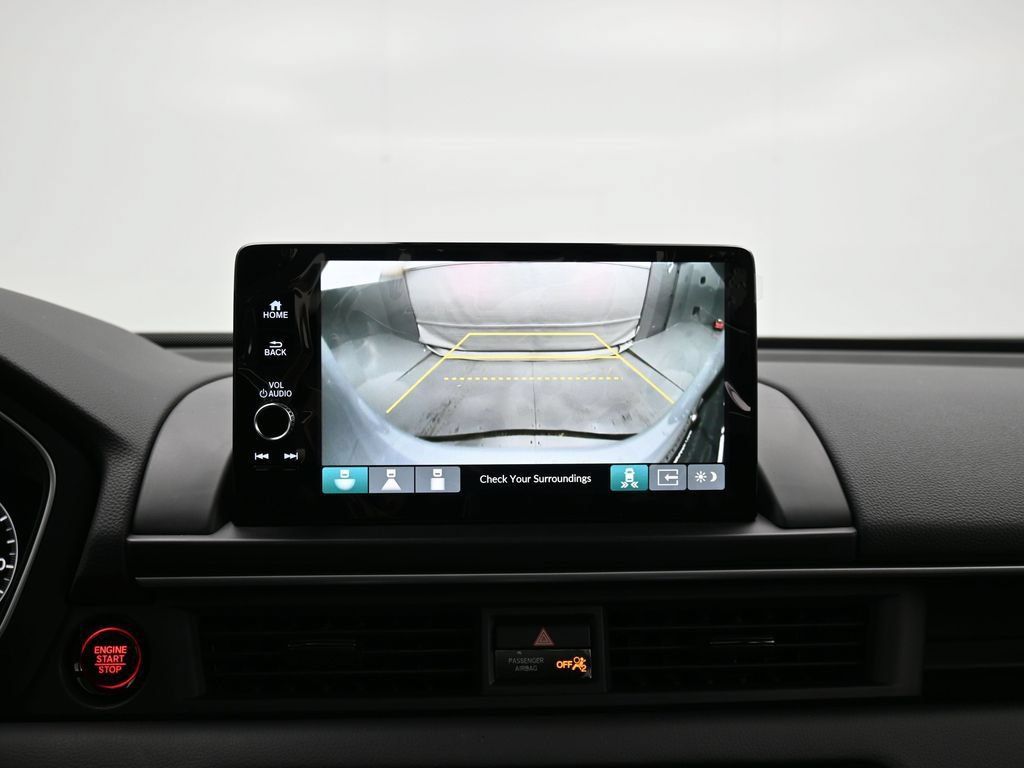 New 2025 Honda Pilot Touring image 35