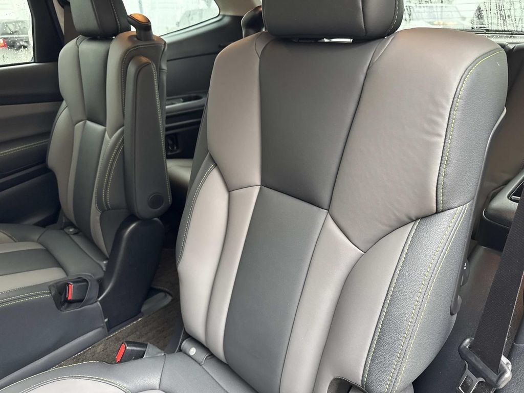 Used 2023 Subaru Ascent Onyx Edition AWD/4WD image 15
