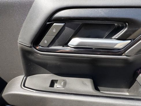 Used 2025 GMC Sierra 2500 AT4X AWD/4WD image 30