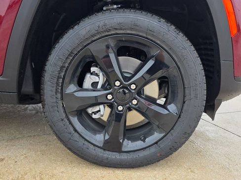 New 2025 Jeep Grand Cherokee L Limited w/ Black Appearance Package image 12