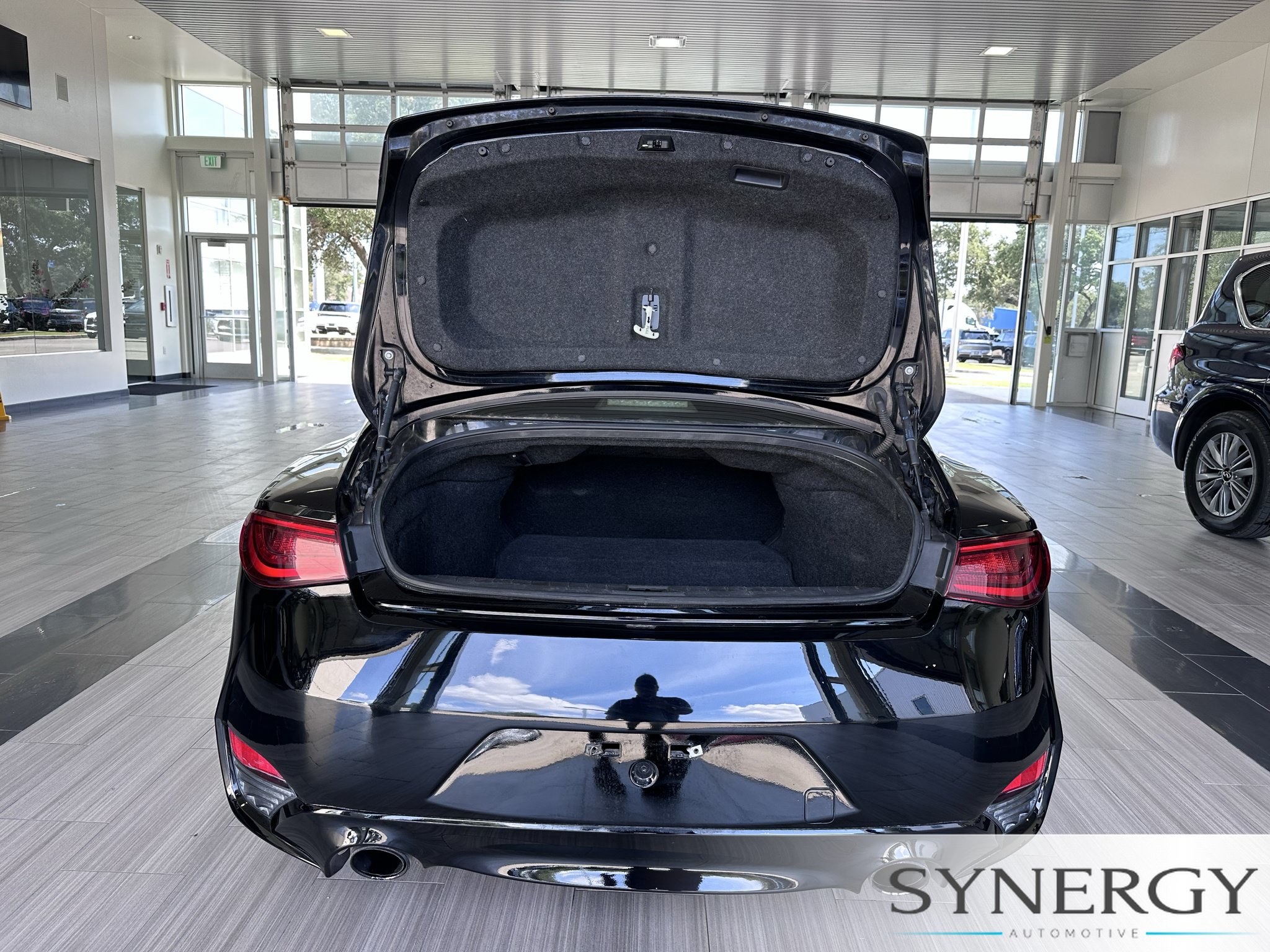 Used 2018 INFINITI Q60 3.0t Luxe RWD image 29