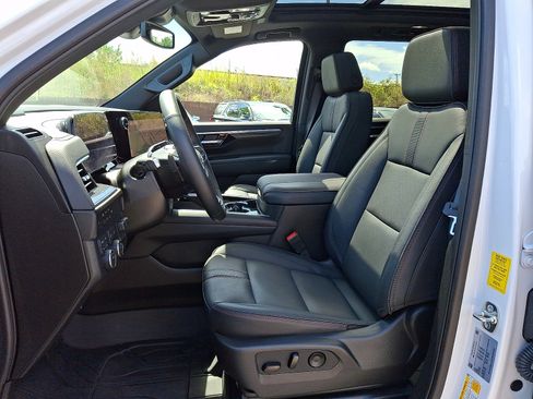 Certified 2026 Chevrolet Tahoe RST w/ Comfort Package AWD/4WD image 15