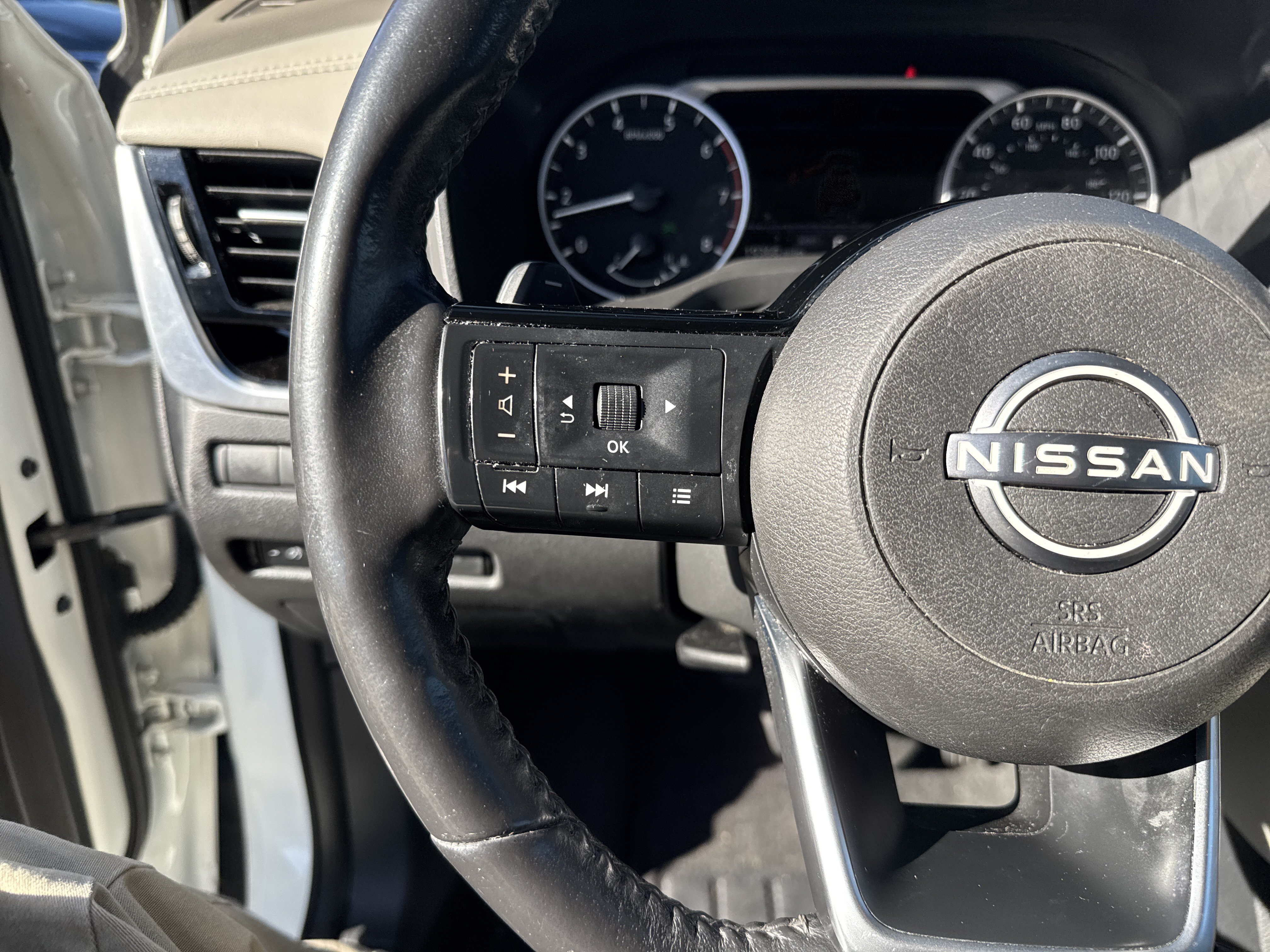 Used 2023 Nissan Rogue SL w/ SL Premium Package AWD/4WD image 18