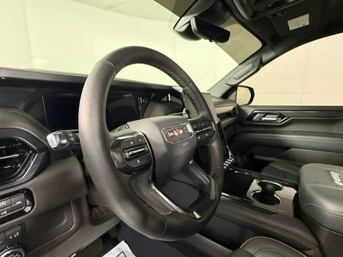 Used 2025 GMC Yukon XL AT4 w/ AT4 Premium Package image 14