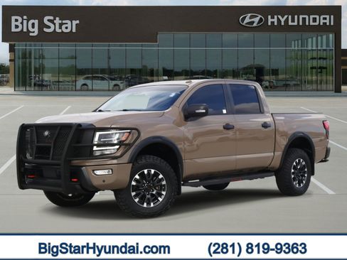 Used 2021 Nissan Titan PRO-4X w/ Pro-4x Convenience Package image 1