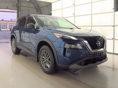 Used 2023 Nissan Rogue S image 4