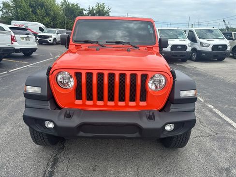 Used 2018 Jeep Wrangler Sport AWD/4WD image 8