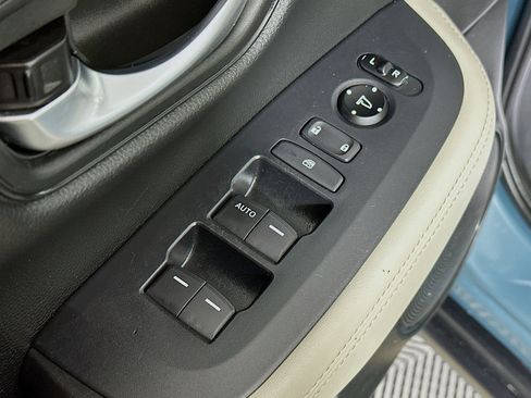 Used 2024 Honda HR-V LX image 17
