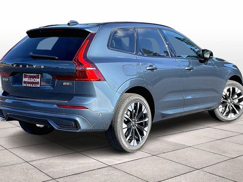 New 2026 Volvo XC60 B5 Plus w/ Climate Package image 4