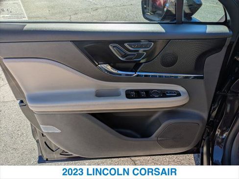 Used 2023 Lincoln Corsair FWD image 12