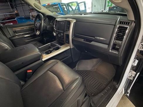 Used 2015 RAM 1500 Laramie w/ Convenience Group AWD/4WD image 21