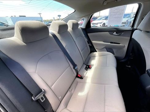 Used 2020 Kia Forte LXS FWD image 15