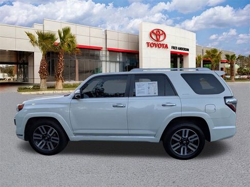 Used 2018 Toyota 4Runner Limited image 8