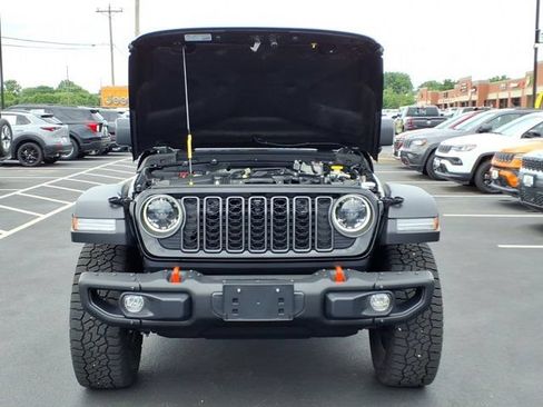 Used 2025 Jeep Gladiator Mojave w/ Steel Bumper Group AWD/4WD image 31