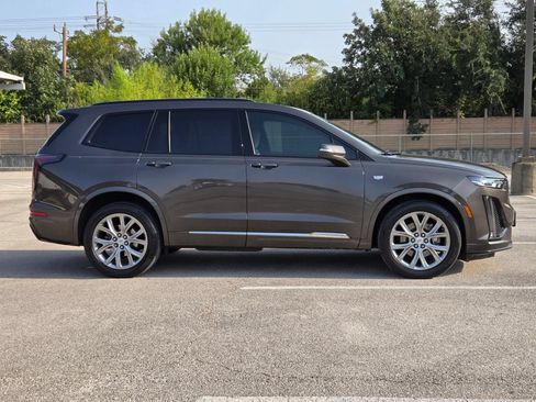 Used 2020 Cadillac XT6 Sport AWD/4WD image 2